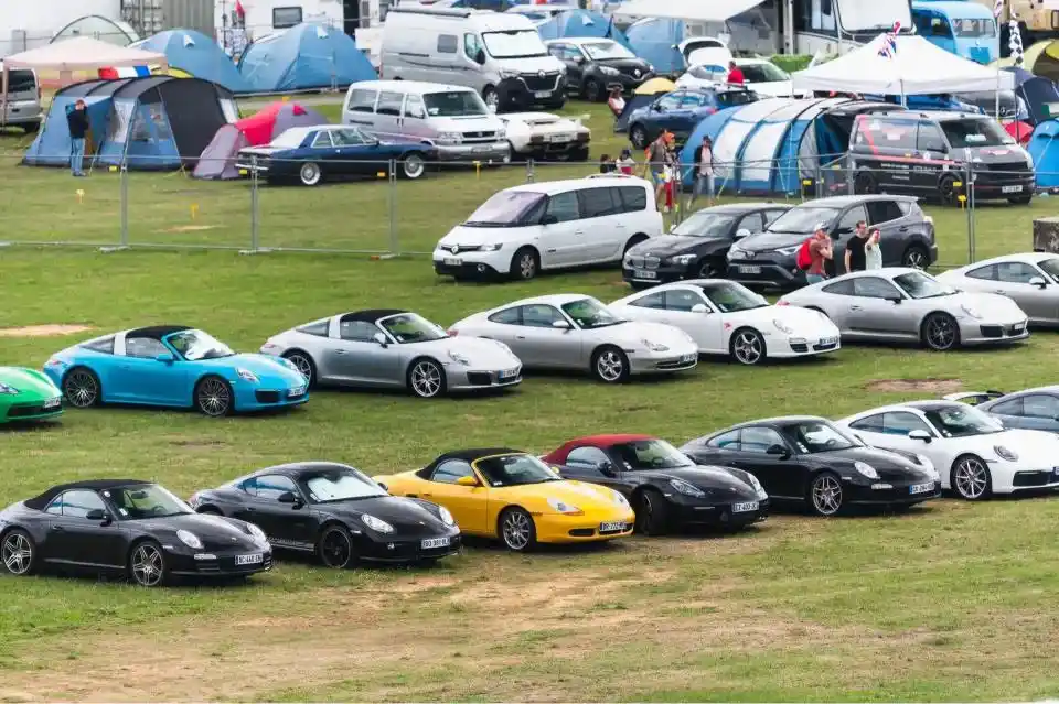 Le Mans Classic Rolling Museum